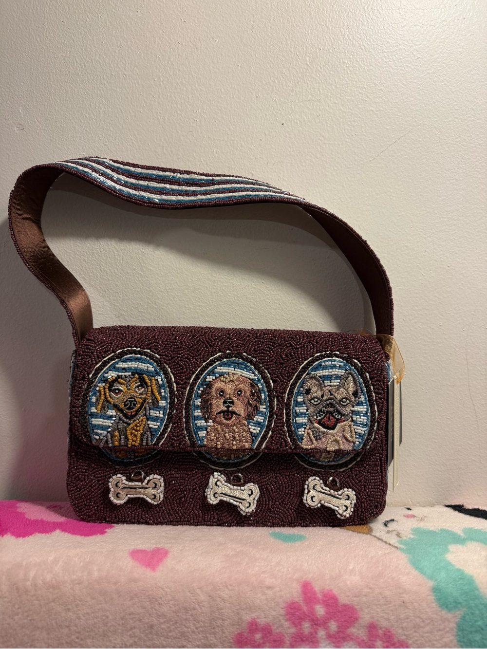 Beaded Three Dog Shoulder Bag.